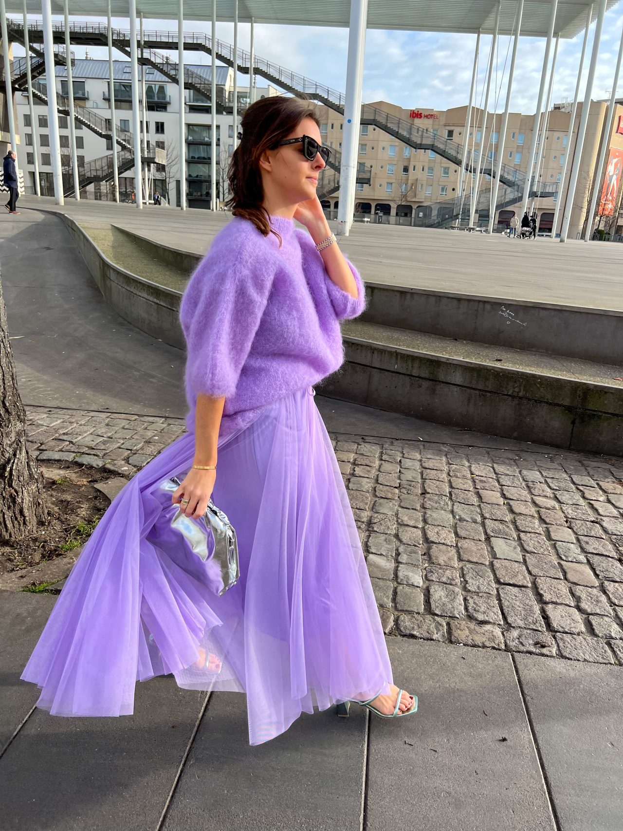 6D515422-169D-469D-BE1F-FE2477F74C0A