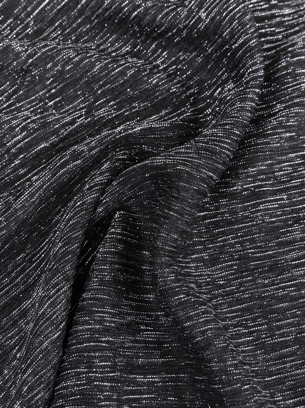 Top-Finley-black-silver-detail