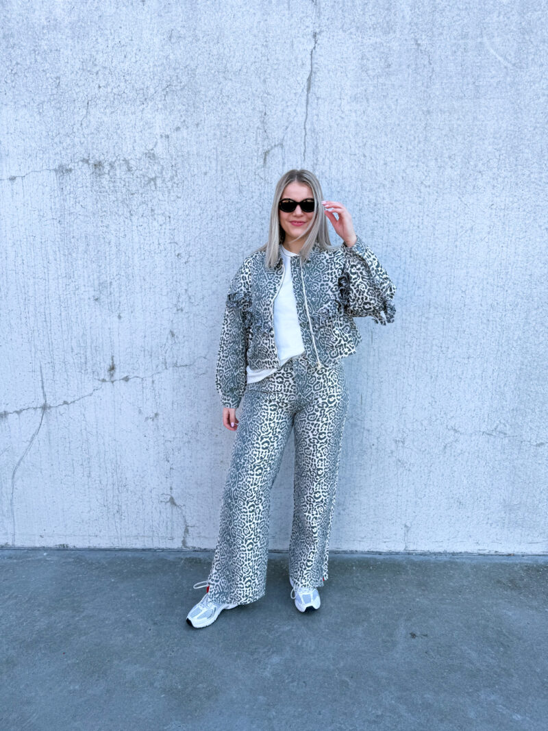 Harvey straight leopard jeans