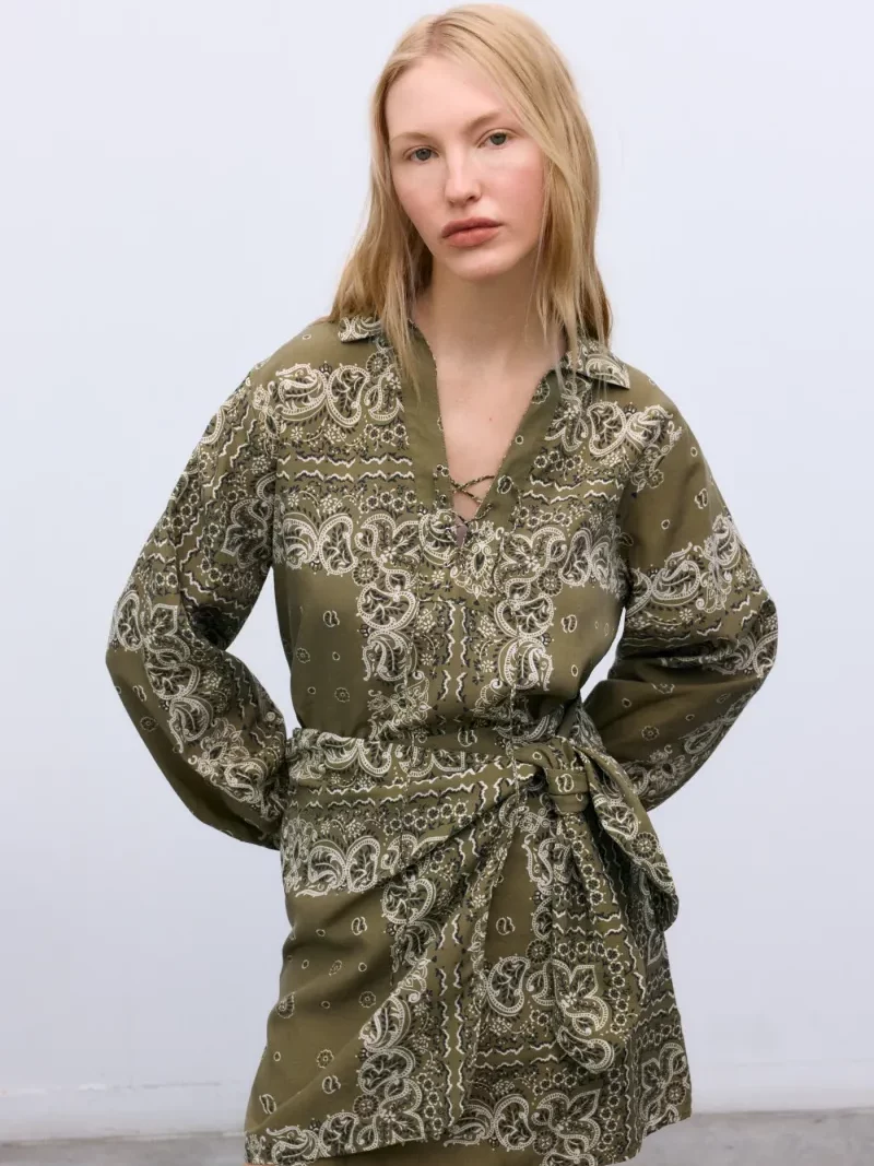 Waterlily Shirt Bandana Print