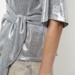 Uxia metallic twist top