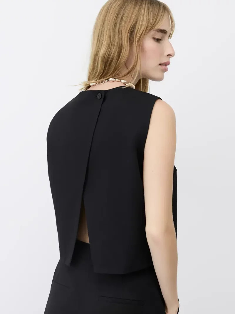 Lana button top black