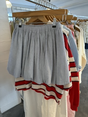 Cloe balloon skirt pinstripe