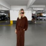 Zoe blouse brown satin