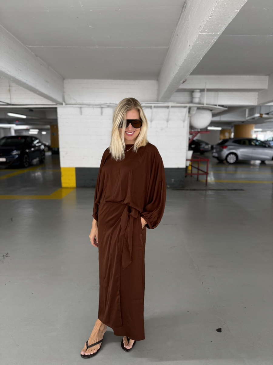 Zoe blouse brown satin