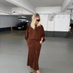 Zoe blouse brown satin