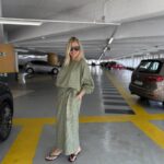 Zoe blouse square green