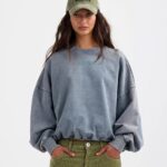 Basic worn out sweater grey