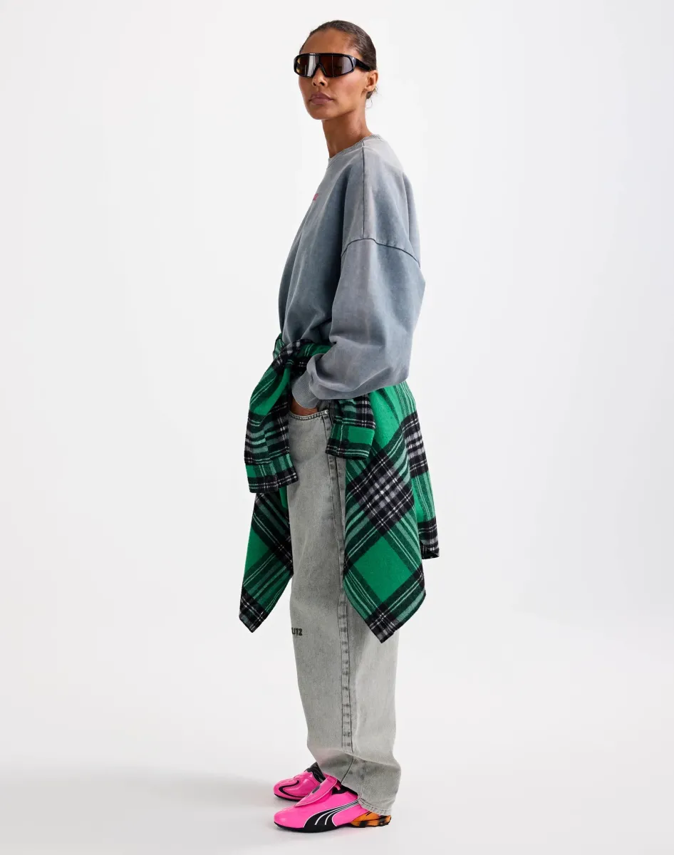Basic worn out sweater grey