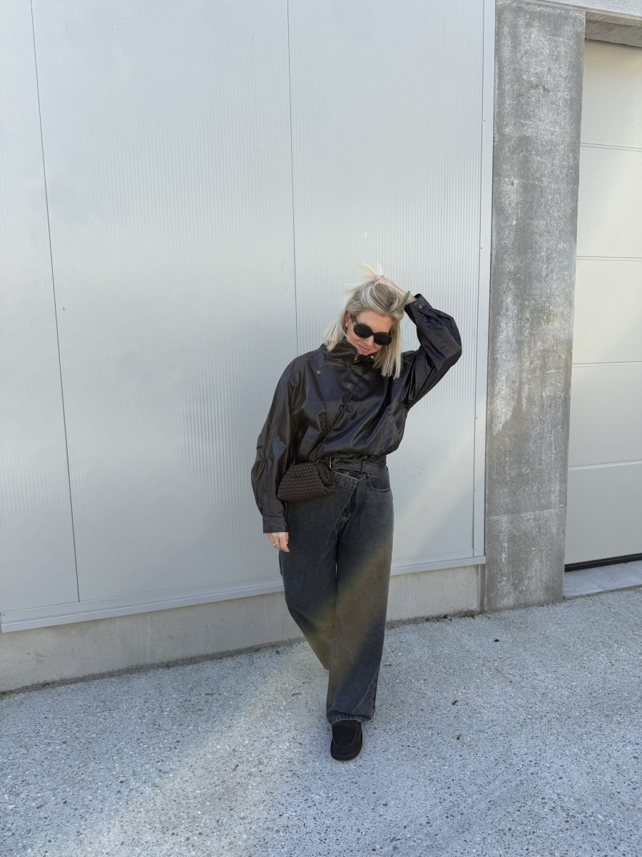 Buckle leather jacket chocolate